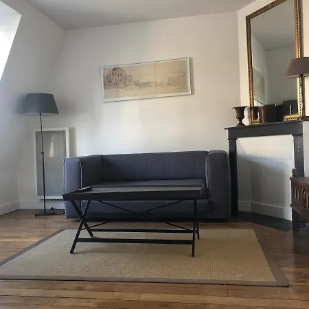 Invalides Tour Eiffel Apartment Paris